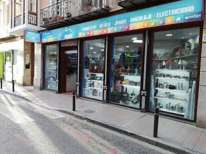 Foto 1 de FERRETERIA SAN PEDRO, Murcia