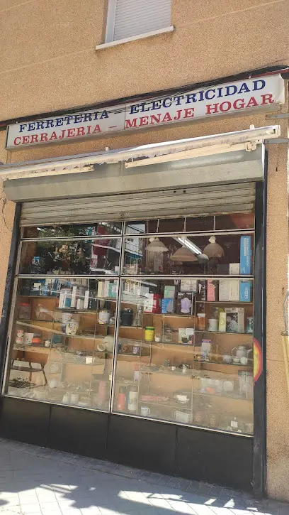 Foto 1 de Ferretería Santa Ana, Madrid